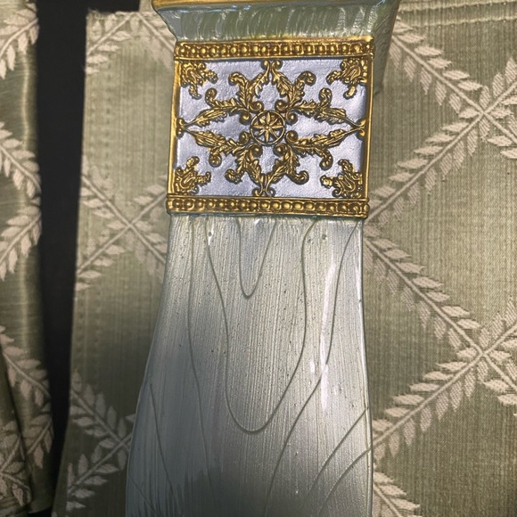 Placemats, napkins, trinket box, and soap/lotion dispenser 🌿 - Picture 3 of 15